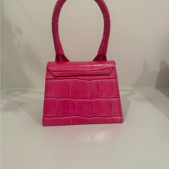 Jacquemus Le Chiquito Mini Top Handle Bag - Picture 2 of 3
